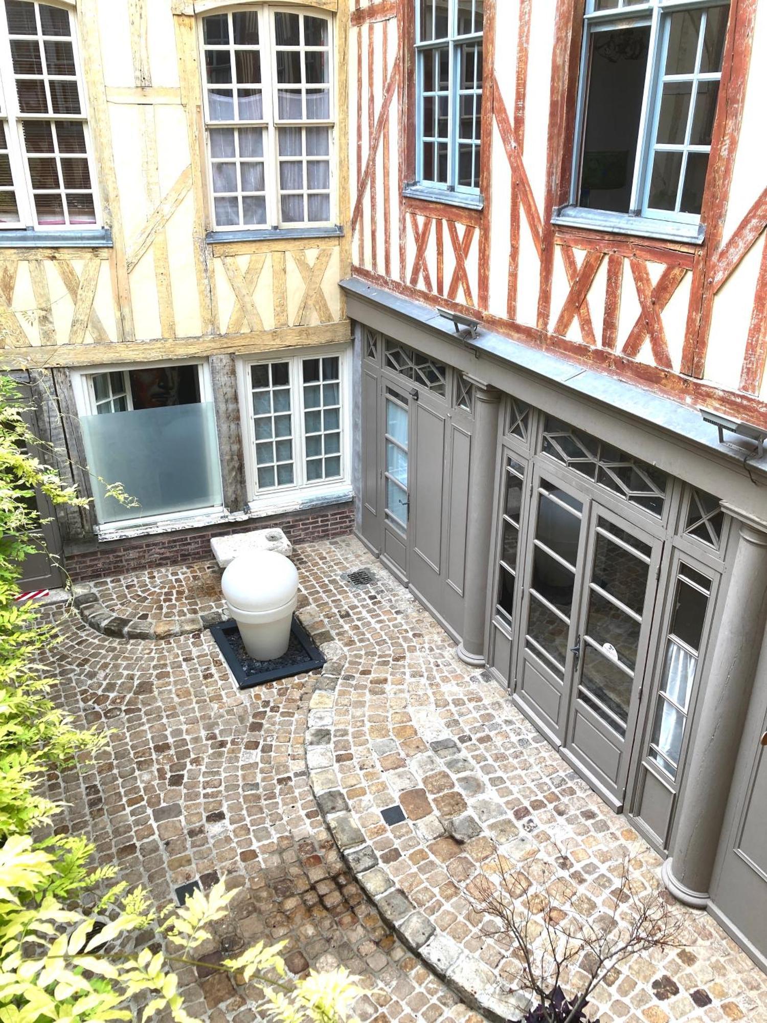 La Garconniere Centre Historique Homestay